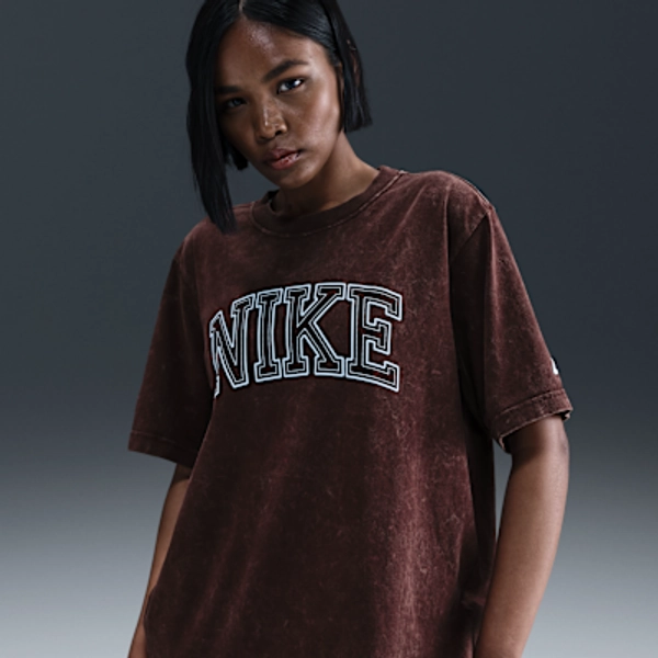 Nike Sportswear Classics Women's Loose T-Shirt