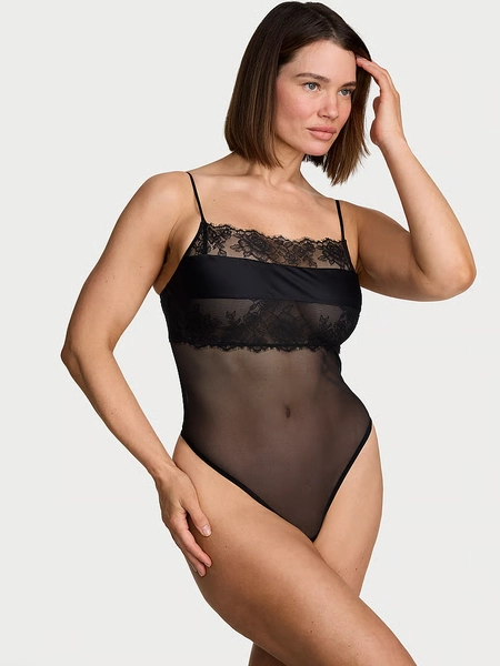 Body à encolure droite en dentelle et tulle rose