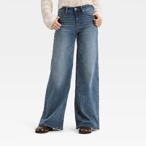 Women's High-Rise Wide Leg Jeans - Universal Thread™ Vintage Medium Wash 4