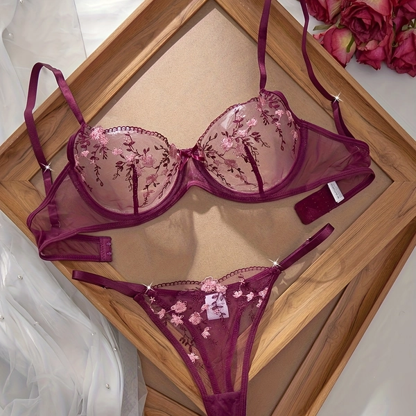 Purely Seductive Vintage Bra Set, Featuring French Embroidery Floral Bra And Adjustable Size Thong, Suitable for Daily Wear, Dating, Festivals, And Gift-Giving, European And American Couple'S Daily Underwear