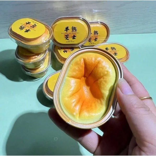 Slow Rebound Cream Cheese Cake Squeeze Toy, Soft & Sticky, Creative Stress Relief Small Gift For Friends & Family,2pcs