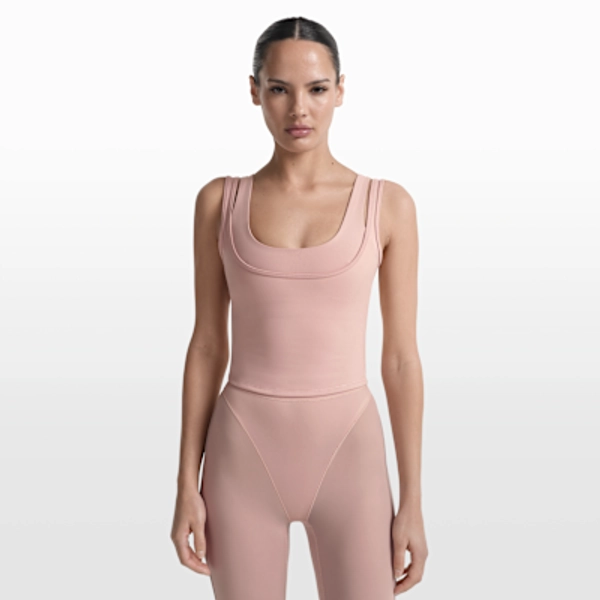 NikeSKIMS Matte Doppelträger-Tanktop mit U-Ausschnitt (Damen)