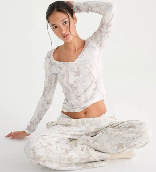 Aeropostale Women's Long Sleeve Sweetheart Tee