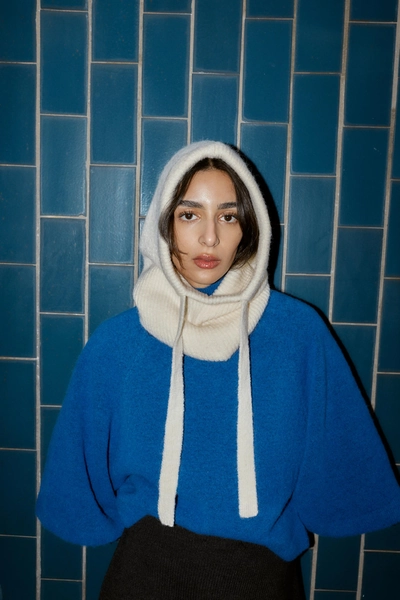 CAPUCHE EN MAILLE CANNELÉE