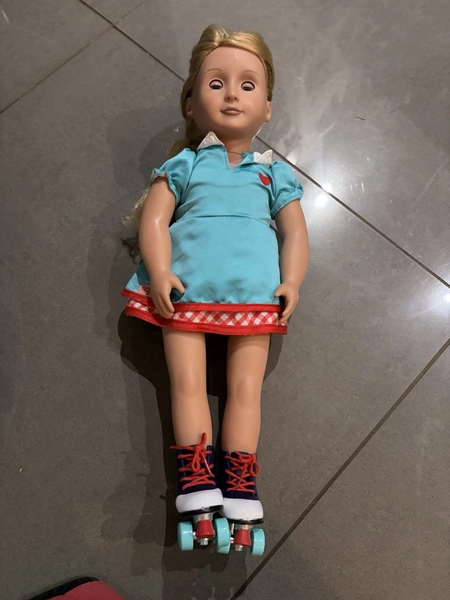 Our Generation Doll With Roller Skates &amp; Outfit 18” Doll Blonde Hair 
