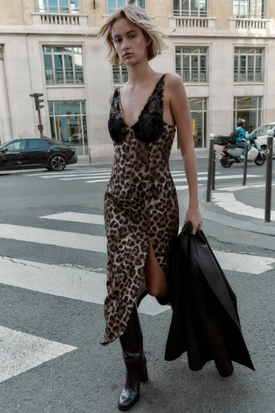 VESTIDO MIDI ESTAMPADO ANIMAL ENCAJE
