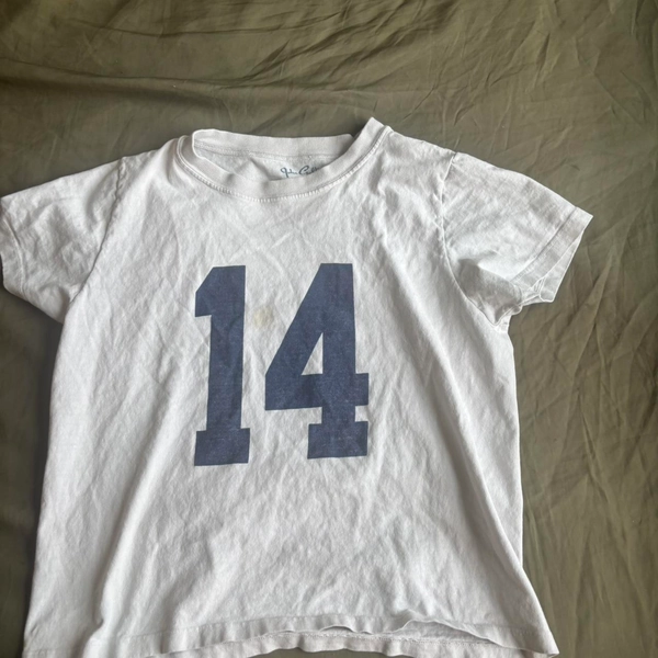 brandy Melville number 14 graphic baby tee
*slight...