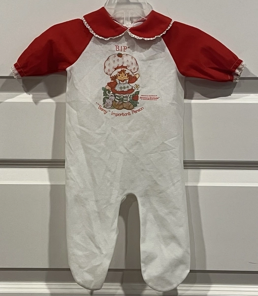 Vintage 1980’s White/Red Strawberry Shortcake Newborn Fleece Footed Sleeper EUC