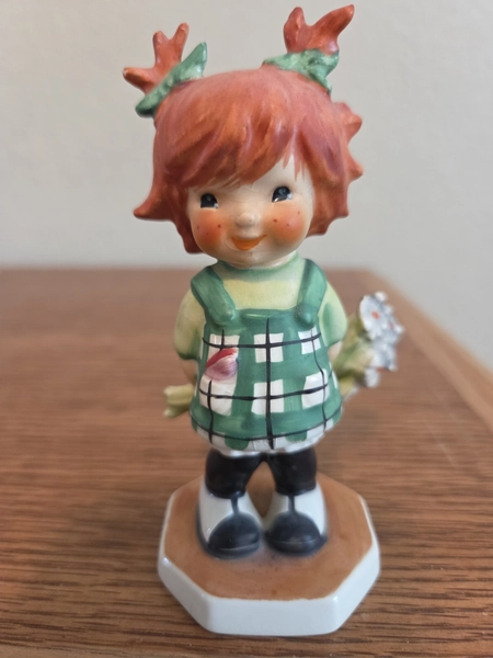 Goebel Hummel  Dropping In Girl with Flowers By Charlot BYJ redhead collection