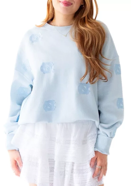 Gameday Social Women's North Carolina Tar Heels Pale Blue Lantern Crew Pullover Sweatshirt, Small/Medium