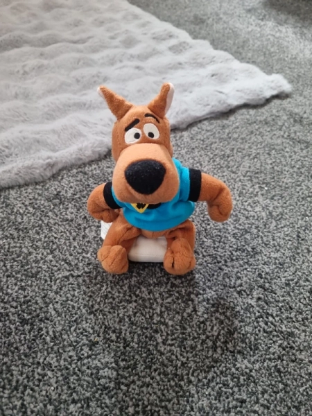 Vintage 1999 Warner Bros Scooby Doo Beanie Soft Toy