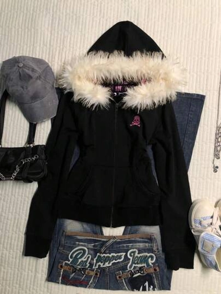 Noixe Women's Slim Fit Hooded Sweatshirt Jacket With Faux Fur Collar, Digital Printing