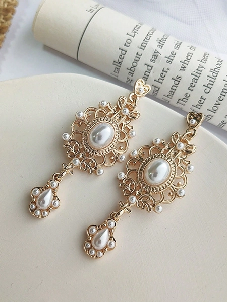 2pcs Bohemian Vintage Palace Baroque Pearl Earrings For Women, Suitable For Party And Everyday Wear