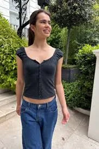 Eden Top
