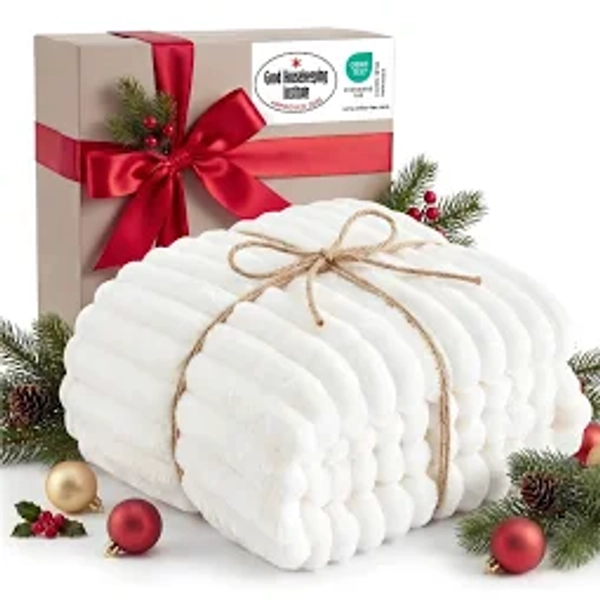 Bedsure Fleece Throw Blanket for Sofa - Fluffy Cosy Warm Blankets for Bed, Soft Cute Single Throw Gifts for Women and Girls, Off White, 130x170 cm