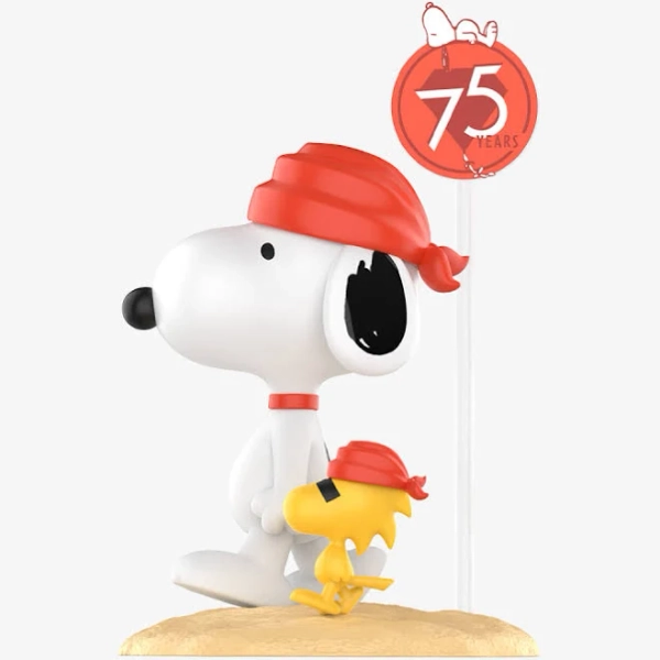 Peanuts 75th Anniversary Snoopy Comic Life Series Figures