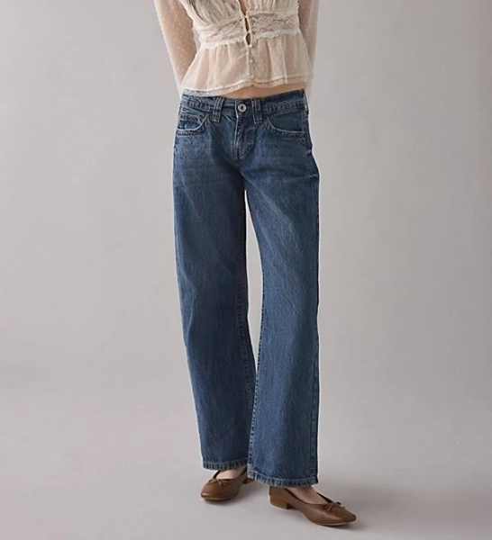 BDG Kayla Low-Rise Denim Jeans