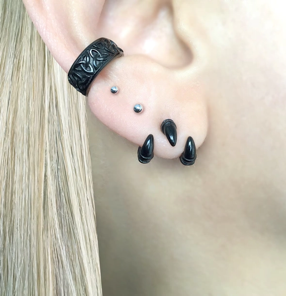 Dragon Claw Front and back earrings, claw earrings, Ear jacket earrings, Gothic earrings, edgy earring, dragon earrings, dragon claw studs