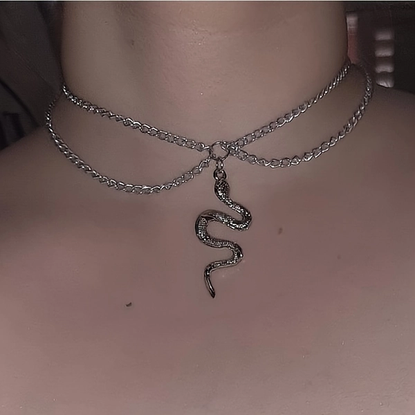1 Vintage Creative Double - Layer Necklace. The Double - Layer Design Showcases a Unique Style. with The Flow of Light And Shadow, It Reveals a Vivid Texture. It'S an Eye - Catching Item for Thanksgiving Dates And The Best Gift for Christmas And Va