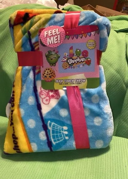 Shopkins Stars Silk Touch Throw