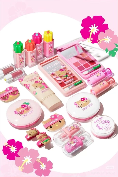 Pin by Amber L on my makeup | Hello kitty makeup, Kids makeup, Fancy makeup