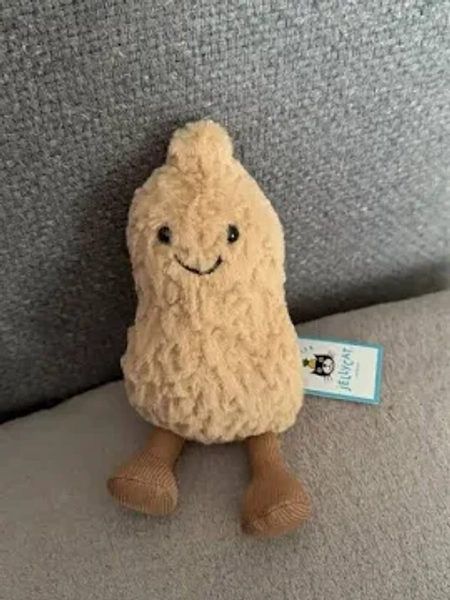 Amuseable Peanut Jellycat