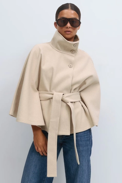 Belt cape jacket