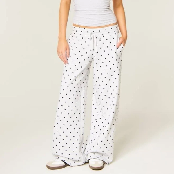 Women's Hollister Low-Rise Baggy Sweatpants in Light Heather Grey Dot