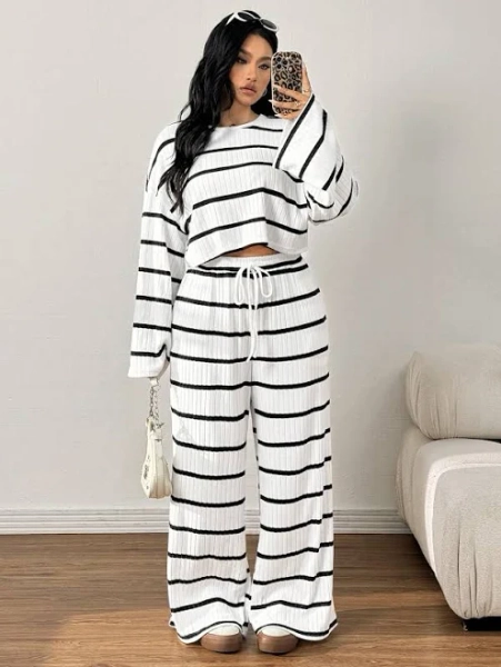 SHEIN 2pcs Striped Fleece Top and Pants Set