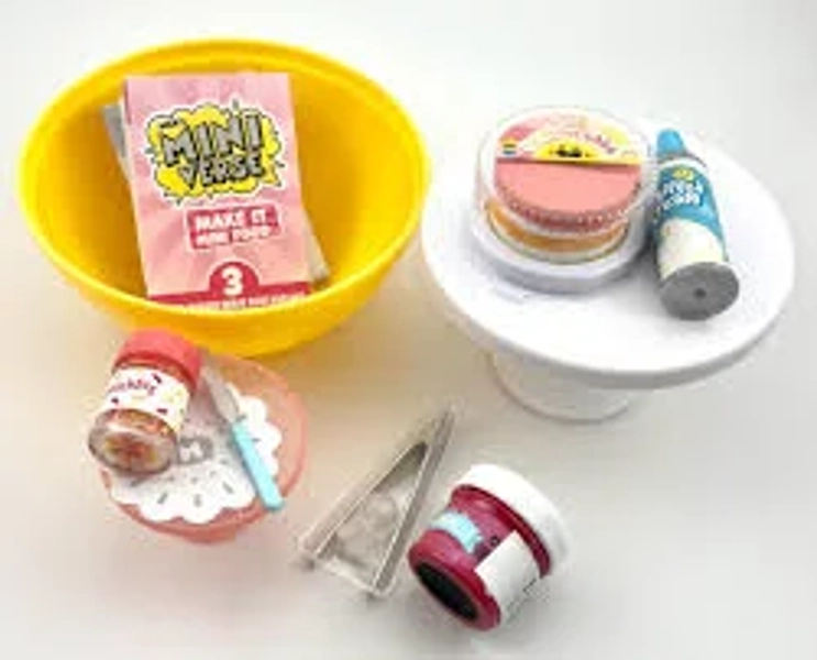 NEW MGA Miniverse Make It Mini Food Diner Series 3 Rainbow Cake