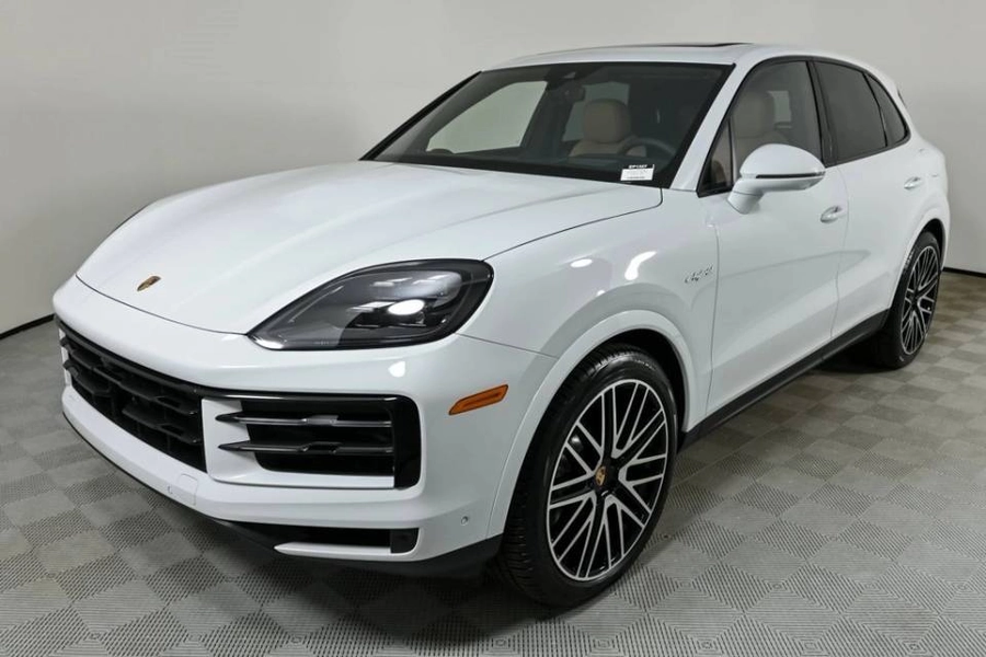Buy new Porsche Cayenne E-Hybrid at Porsche Atlanta Northeast