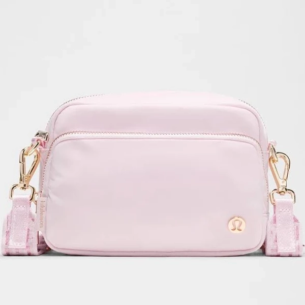 Lululemon Everywhere Crossbody Bag