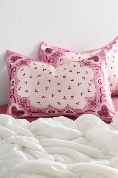 Vintage Style Valentine’s Day Satin Sham Set