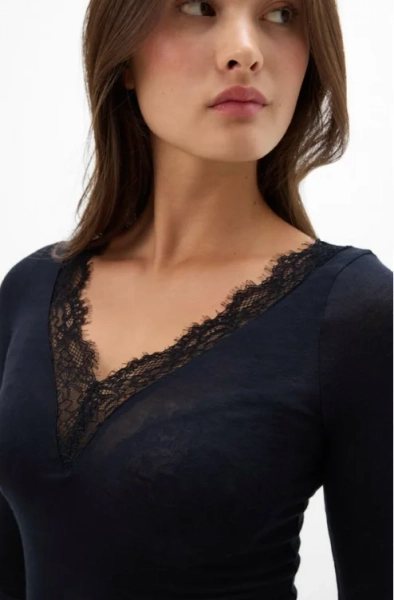 T-shirt Manches Longues En Cachemire Et Dentelle  Taille S