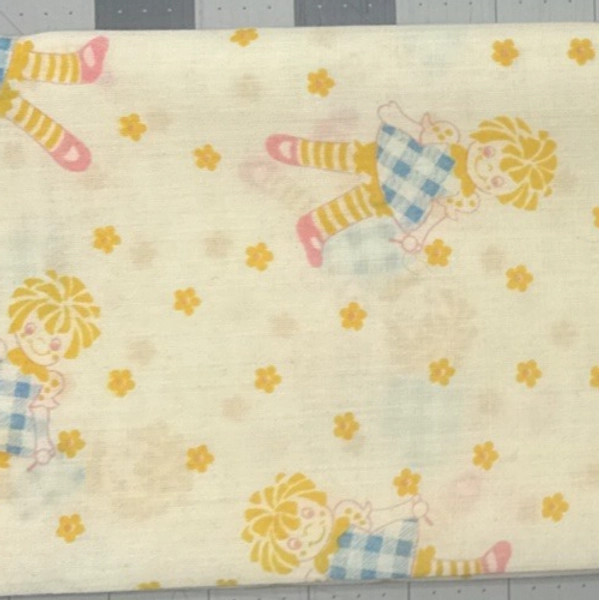 70s Raggedy Ann Pale Yellow Lightweight Cotton Fabric 3/4Y #47
