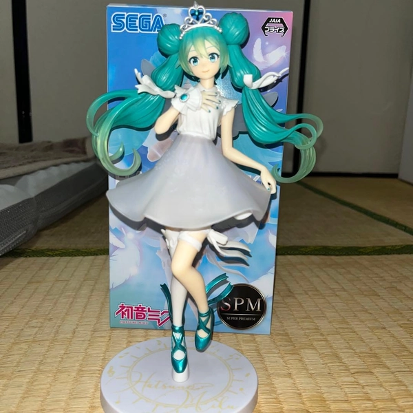 HATSUNE MIKU 15th anniversary