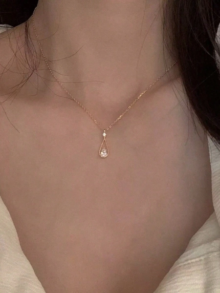 1pc Elegant Teardrop Pendant Necklace