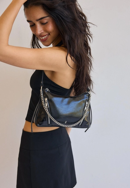 Mini chain shoulder bag