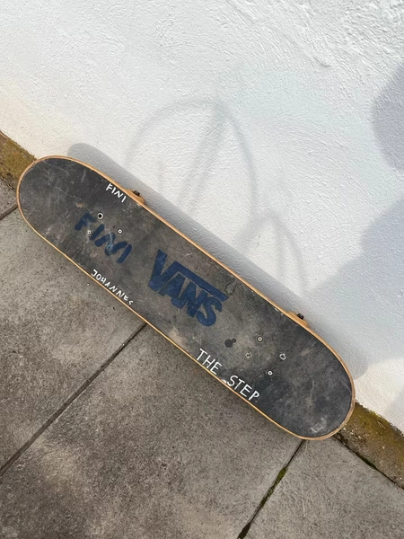 Reserviert • Gelöscht • 
        Skateboard