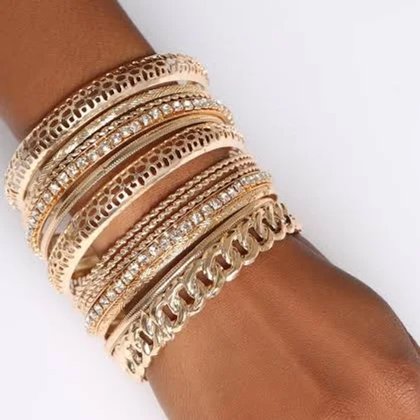 Fashion Nova Women's The Whole Fam Bam Bangle Set
