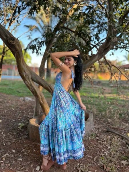 Vestido Longo em Seda Indiana - Athena (cor verde com detalhes dourados)