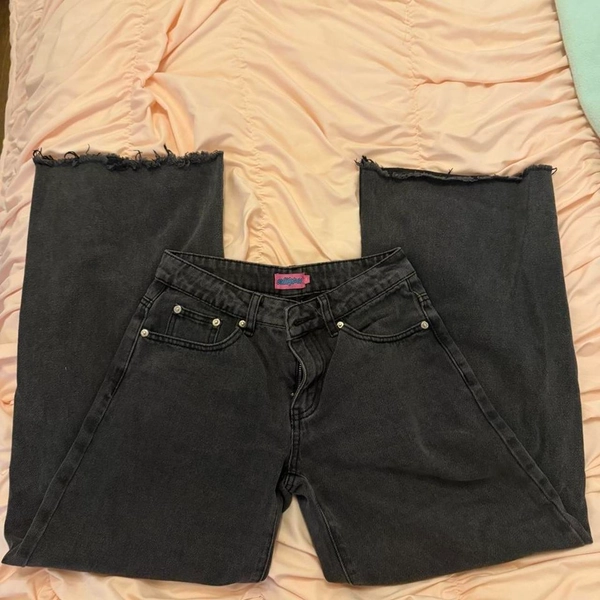 Blacked edikted jeans
Size XS