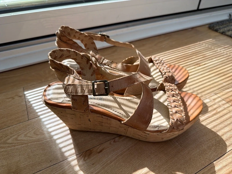 Fat Face tan leather wedge cork sandals size 39