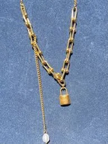 A trendy and new necklace.