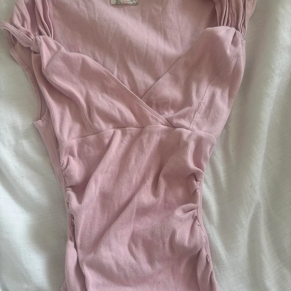 Free People pink ribbed bodysuit worn once...