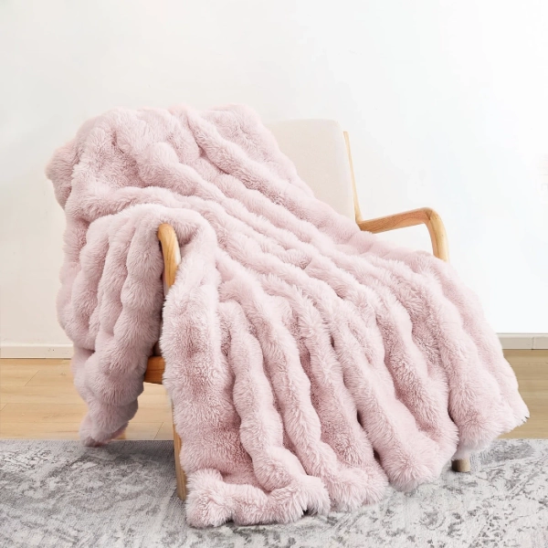 Hepper Haalan Cozy Faux Rabbit Fur Soft Reversible Throw Blanket & Reviews | Wayfair