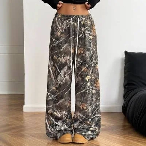 Women's Wide Leg Camouflage Sweatpants with Pockets