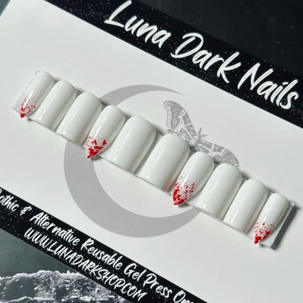 Bloody Vamp Teeth Press On Nails: Spooky Goth Halloween False Nails