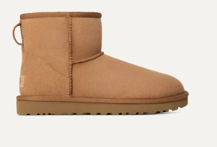 UGG® Women's Classic Mini II Sheepskin Classic Boots in Chestnut Size 9