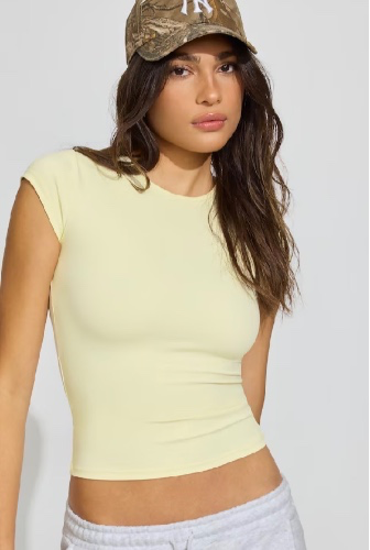 Sleek Crewneck T-Shirt taille xs n'importe quel couleur (jaune,bleu,brun,rose franboise,etc.)